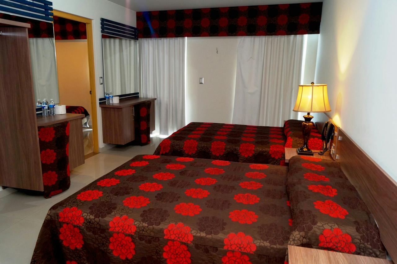 Palacio Rojo Hotel Familiar Morelia Esterno foto